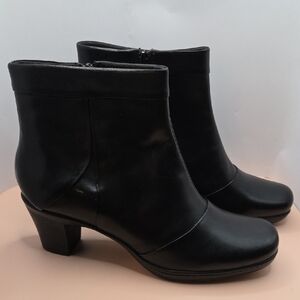 Clarks Bandable Black Ankle Boots